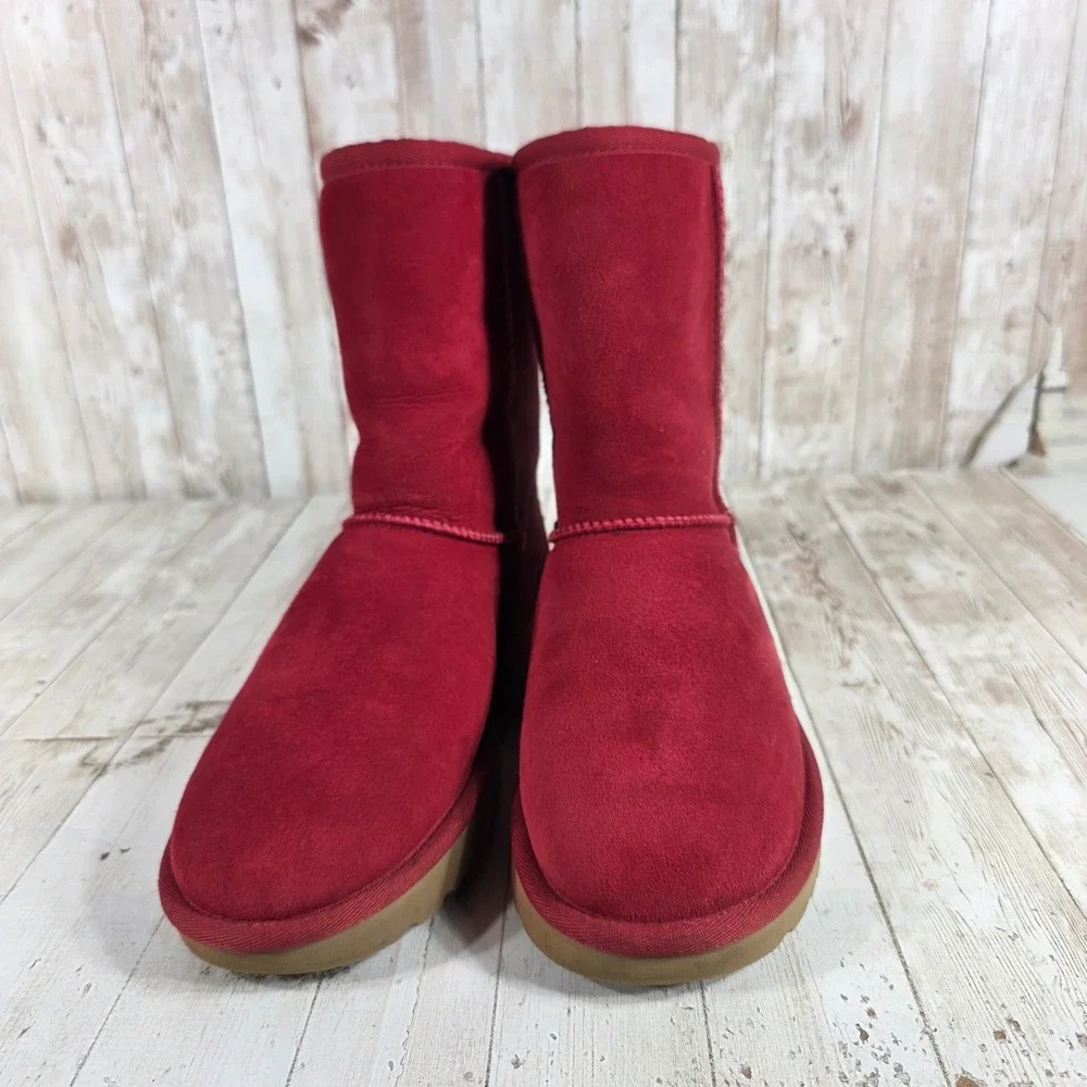 UGG Classic Short II Red Suede‎ Sheepskin Mid Calf Boots 1016223 Womens 6